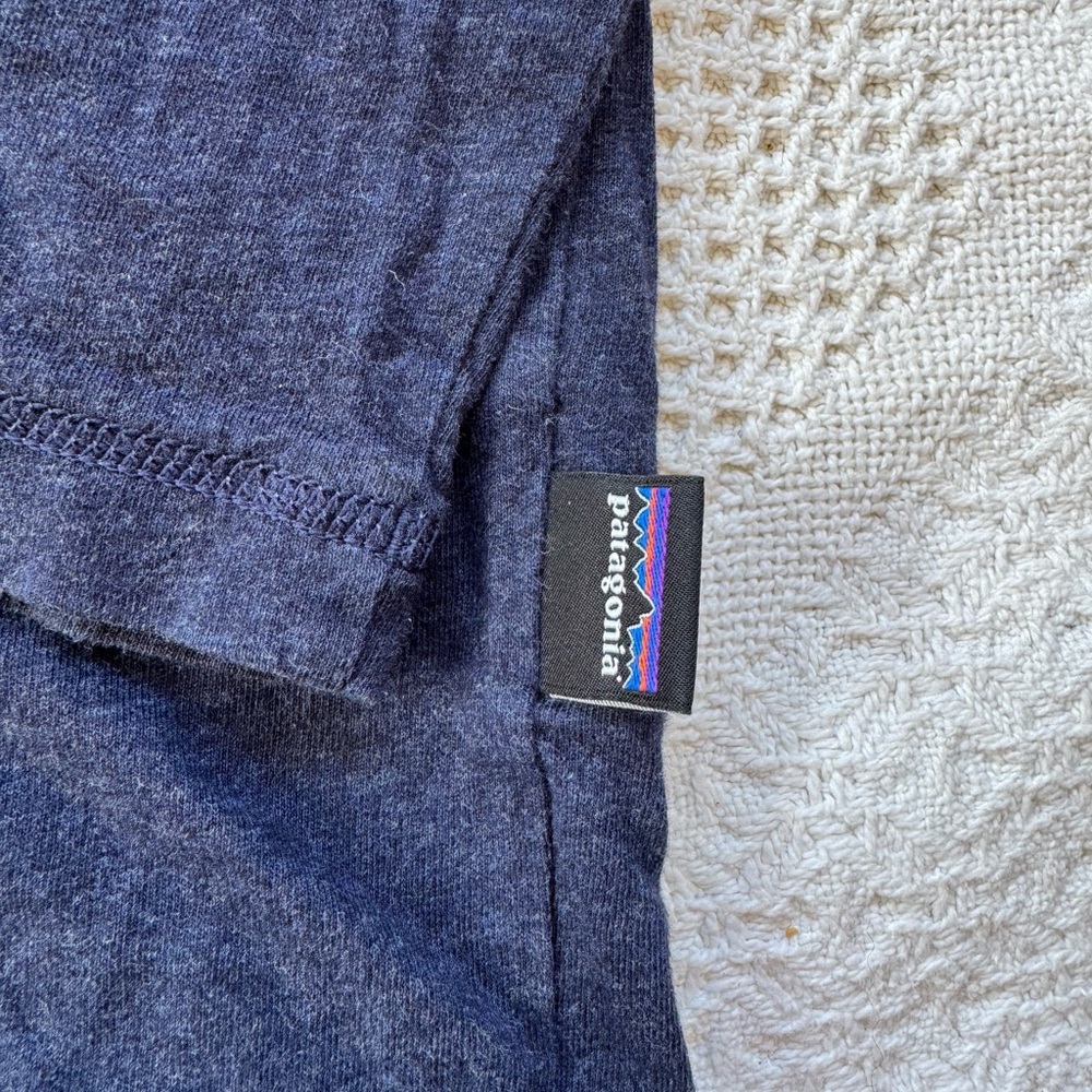 Patagonia Organic Cotton Navy Long Sleeve Daily Henley Shirt - Picture 3 of 4